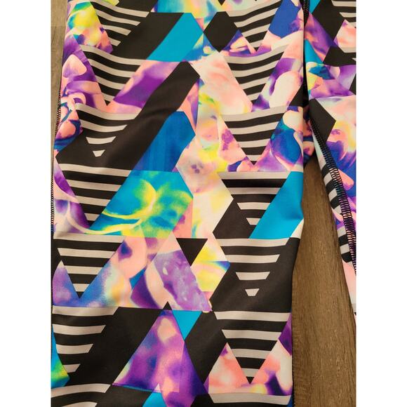 FILA Sport retro pattern running capris Size M - Picture 2 of 4